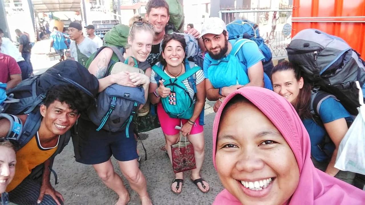 Harry & Mimin Homestay Gorontalo Esterno foto
