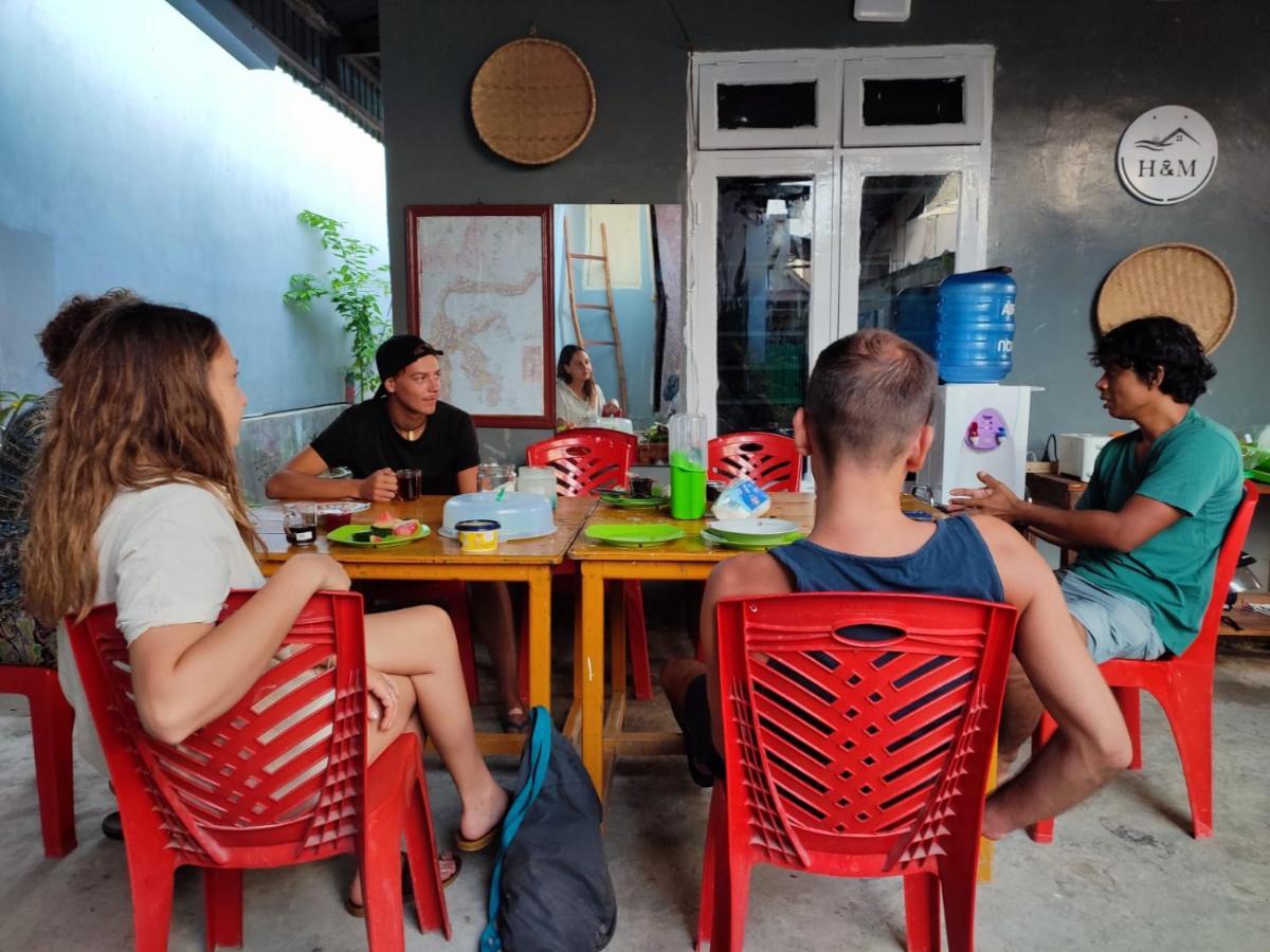 Harry & Mimin Homestay Gorontalo Esterno foto