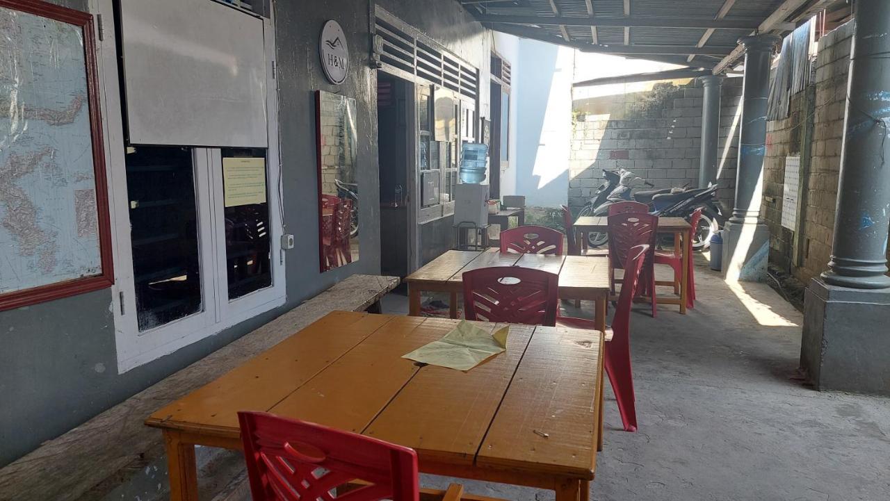 Harry & Mimin Homestay Gorontalo Esterno foto