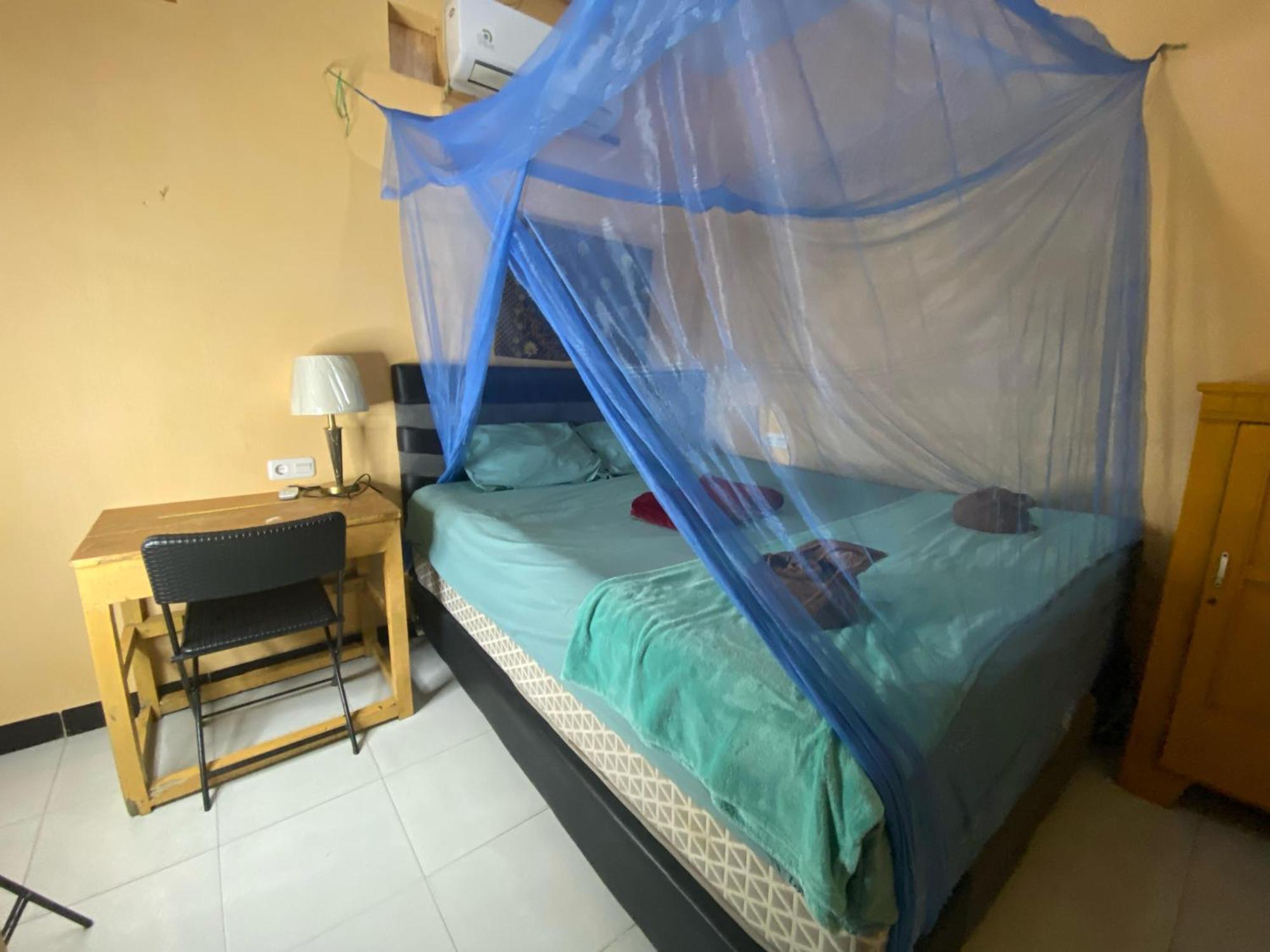 Harry & Mimin Homestay Gorontalo Esterno foto