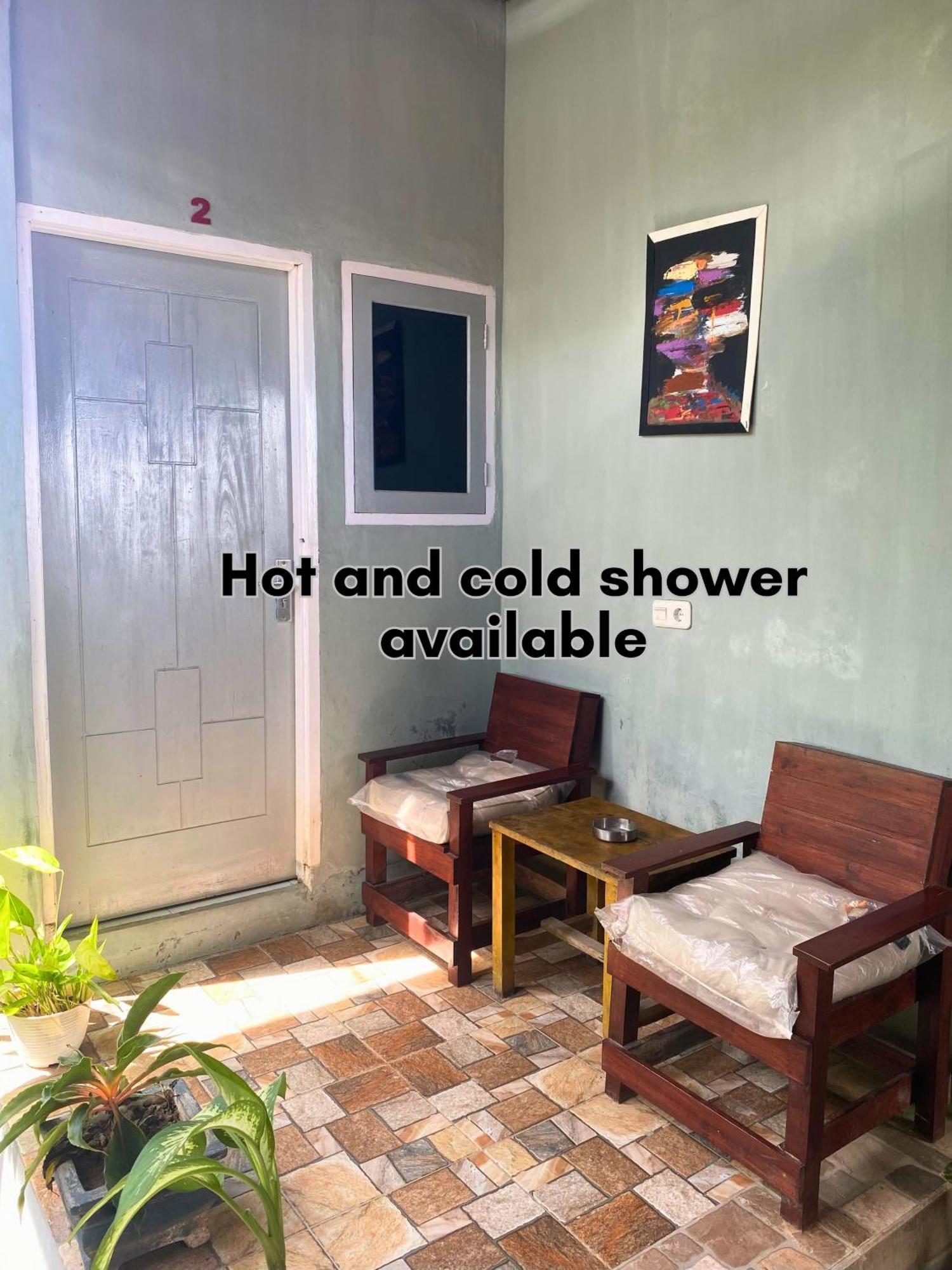 Harry & Mimin Homestay Gorontalo Esterno foto