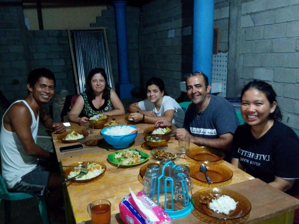 Harry & Mimin Homestay Gorontalo Esterno foto