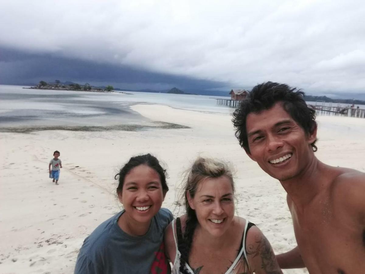 Harry & Mimin Homestay Gorontalo Esterno foto